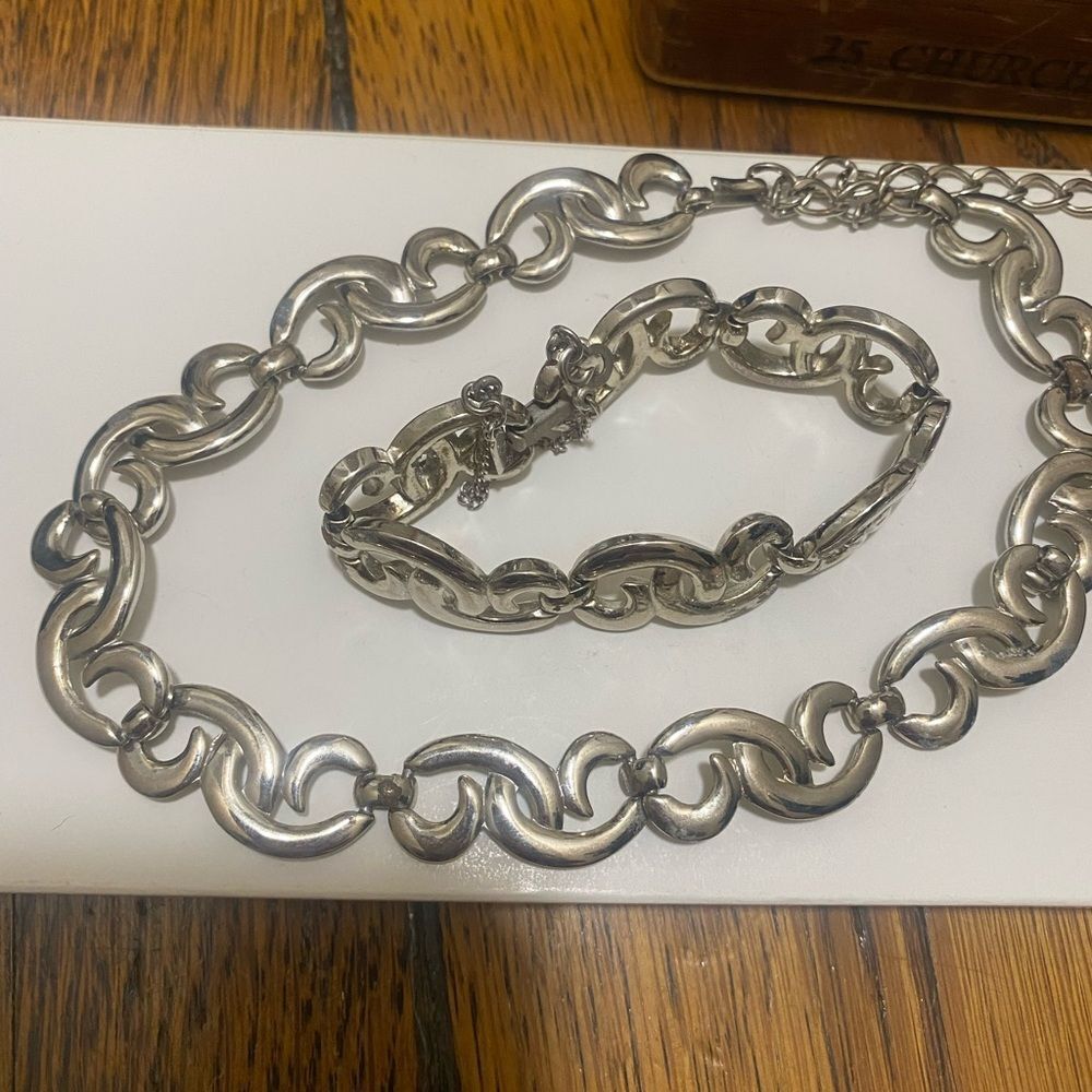 Monet Vintage silver Tone Swirls Choker Collar Necklace and Bracelet Set